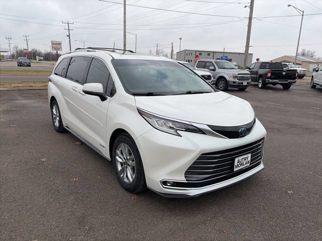 Used 2021 Toyota Sienna Limited w/ Outdoor Package (TMS) AWD/4WD image 8