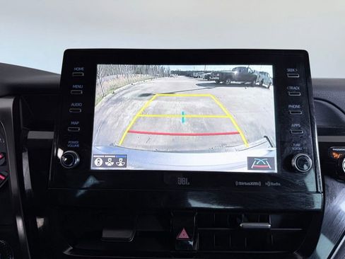 Used 2022 Toyota Camry XSE w/ Navigation Package image 17