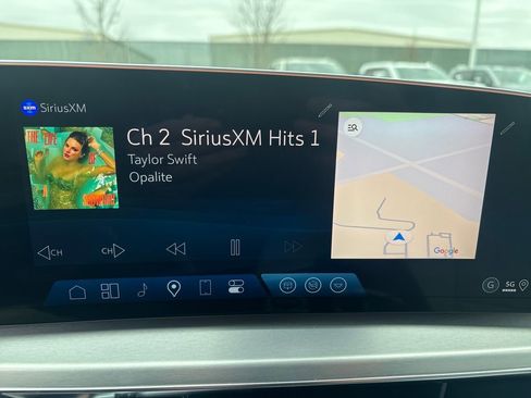 New 2025 Cadillac Lyriq Premium Luxury image 35