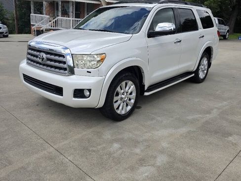 Used 2010 Toyota Sequoia Platinum RWD image 1