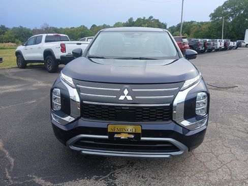 Used 2025 Mitsubishi Outlander SE AWD/4WD image 10