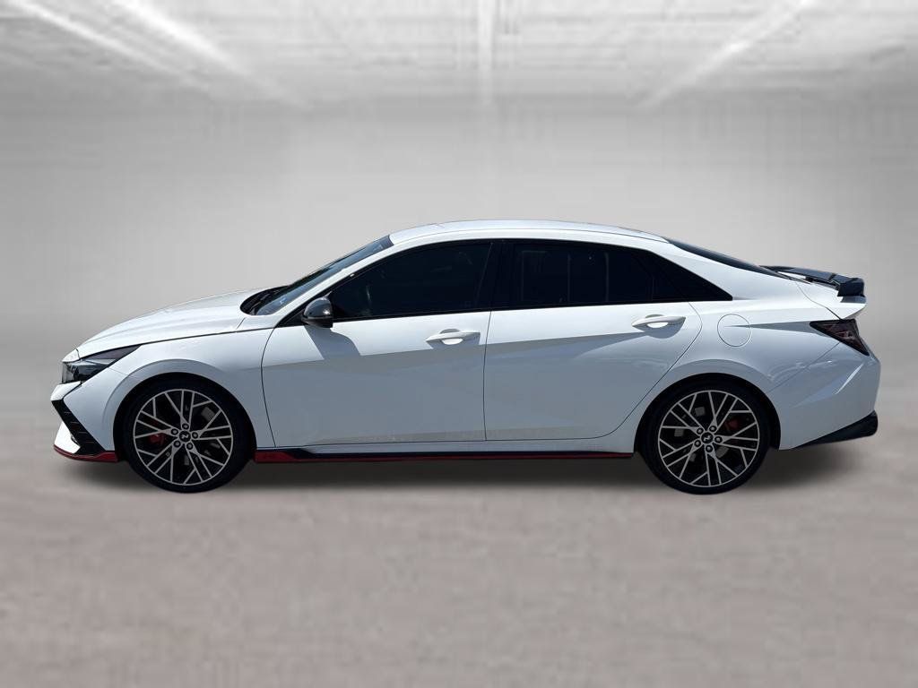 Used 2022 Hyundai Elantra N FWD image 2