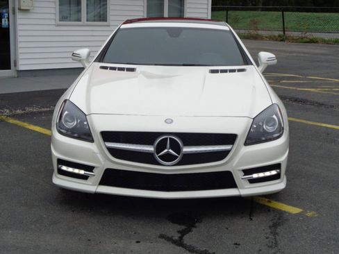 Used 2016 Mercedes-Benz SLK 300 image 10