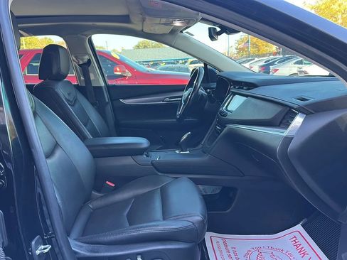 Used 2019 Cadillac XT5 Luxury image 13
