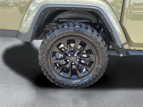 Used 2025 Jeep Gladiator Sport AWD/4WD image 34