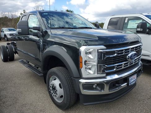 New 2025 Ford F450 XL w/ XL Chrome Package image 1