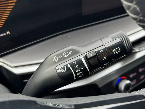 Used 2025 Kia Sorento S AWD/4WD image 29