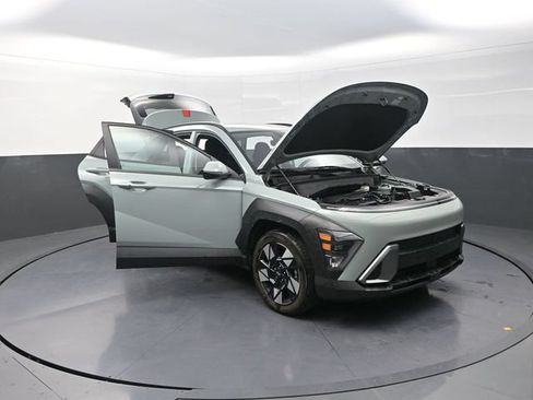 Used 2024 Hyundai Kona SEL FWD image 29