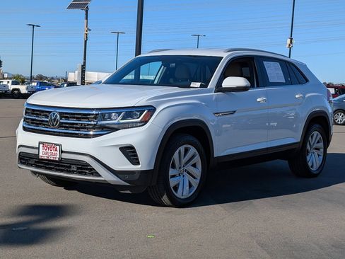 Used 2020 Volkswagen Atlas Cross Sport SE image 11