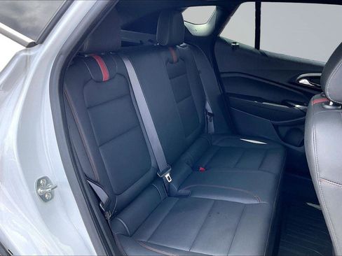 Used 2025 Chevrolet Trax RS w/ Driver Confidence Package FWD image 28