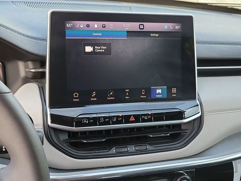 Used 2023 Jeep Compass Limited w/ Elite Group image 9