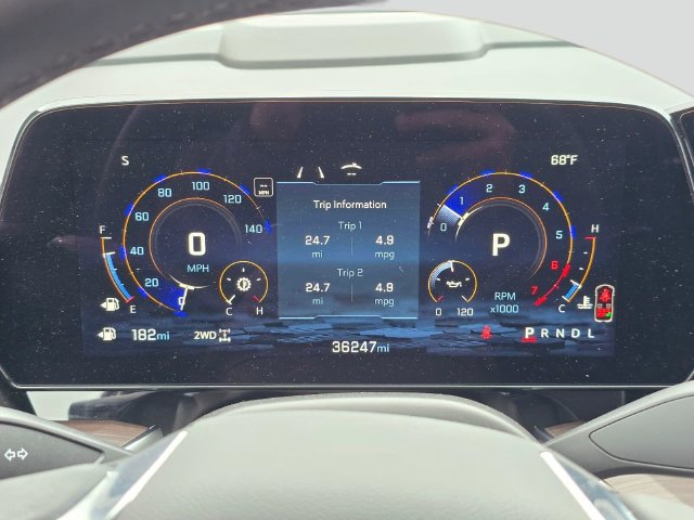 Used 2025 Chevrolet Suburban Z71 AWD/4WD image 24