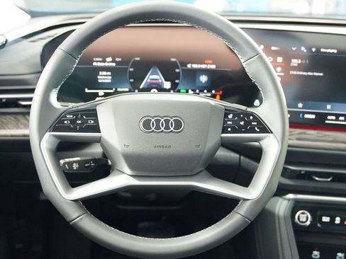 New 2025 Audi Q5 Premium image 11