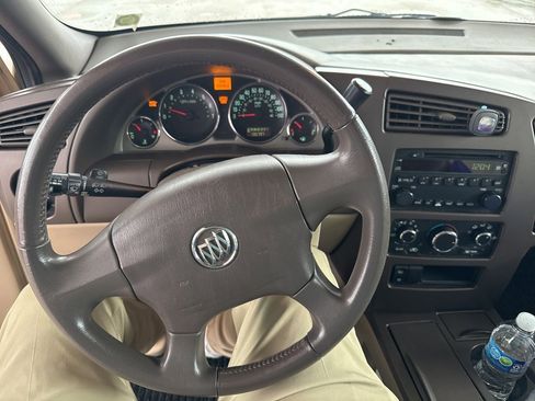 Used 2005 Buick Rendezvous CX image 10