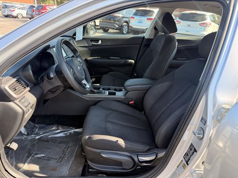 Used 2018 Kia Optima LX FWD image 5
