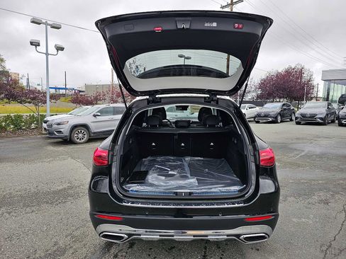 Used 2023 Mercedes-Benz GLC 300 4MATIC image 10
