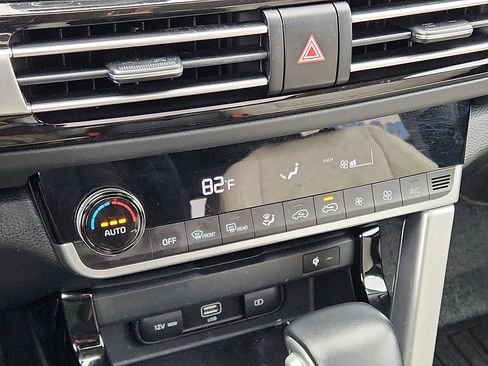 Used 2022 Kia Seltos SX w/ Sunroof Package image 16