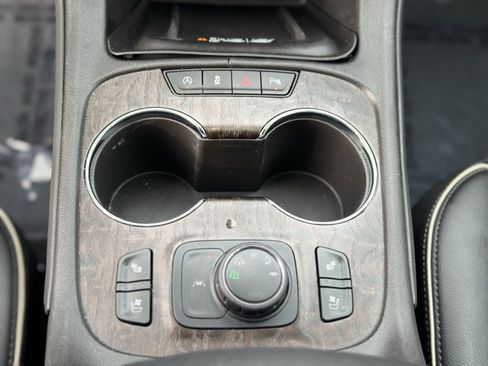 Used 2023 GMC Acadia Denali w/ Denali Ultimate Package image 18