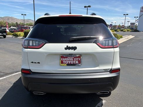 Used 2019 Jeep Cherokee Latitude Plus AWD/4WD image 4