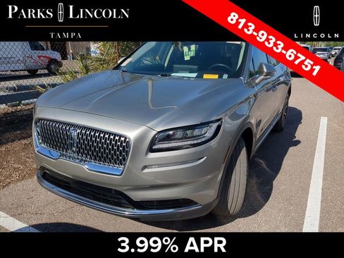 Used 2023 Lincoln Nautilus Reserve image 3