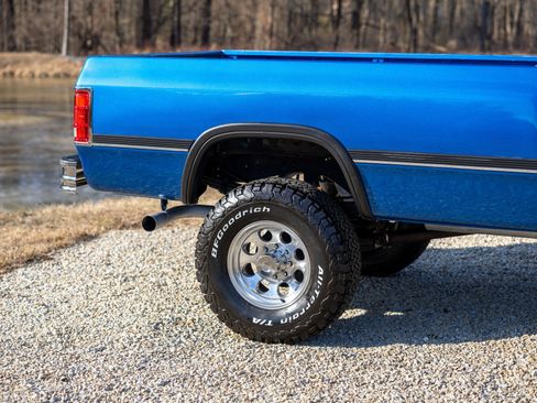 Used 1992 Dodge D/W Truck 250 image 16
