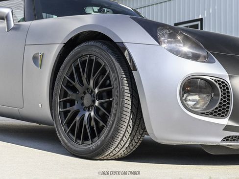 Used 2009 Pontiac Solstice GXP w/ Premium Package RWD image 58