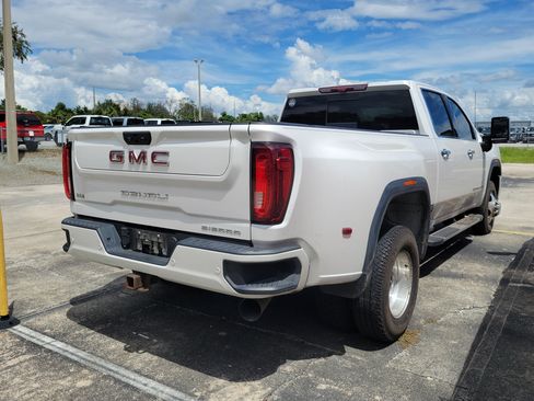 Used 2022 GMC Sierra 3500 Denali w/ Denali Ultimate Package AWD/4WD image 5