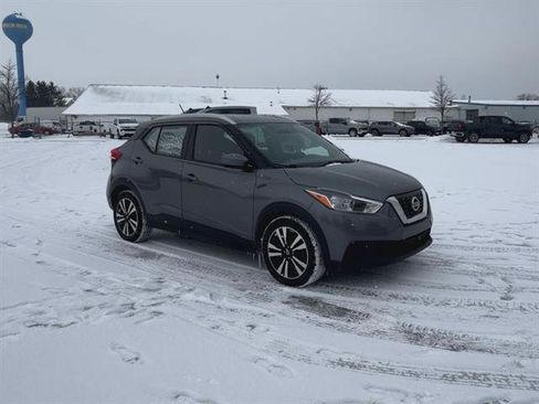 Used 2019 Nissan Kicks SV image 25