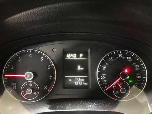 Used 2015 Volkswagen Passat 1.8T Limited Edition image 22