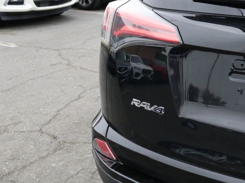 Used 2016 Toyota RAV4 XLE image 9