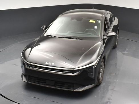 Used 2025 Kia K4 FWD image 45