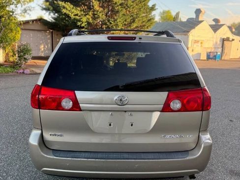 Used 2008 Toyota Sienna CE FWD image 5