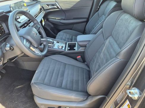 New 2025 Mitsubishi Outlander SE AWD/4WD image 12