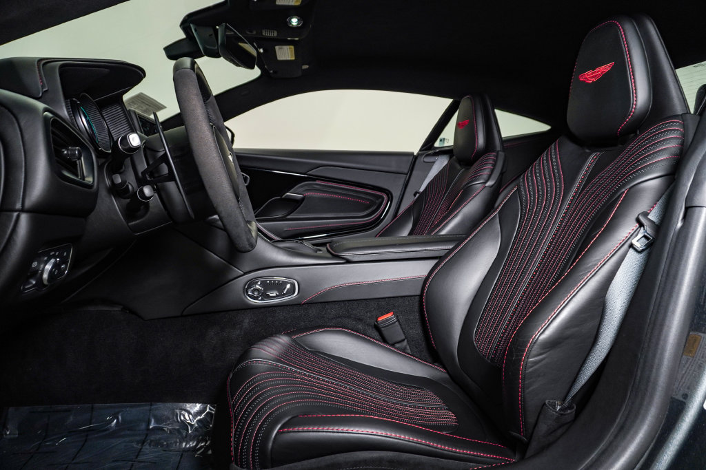 Used 2021 Aston Martin DB11 Coupe RWD image 19