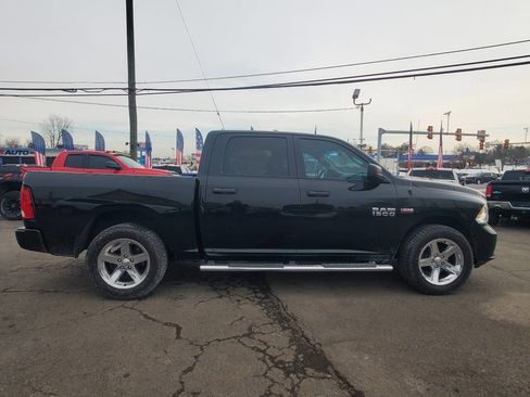 Used 2018 RAM 1500 Express w/ Express Value Package image 6