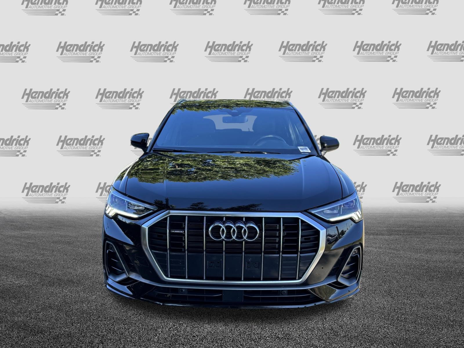 Used 2025 Audi Q3 2.0T Premium w/ Convenience Package AWD/4WD image 3