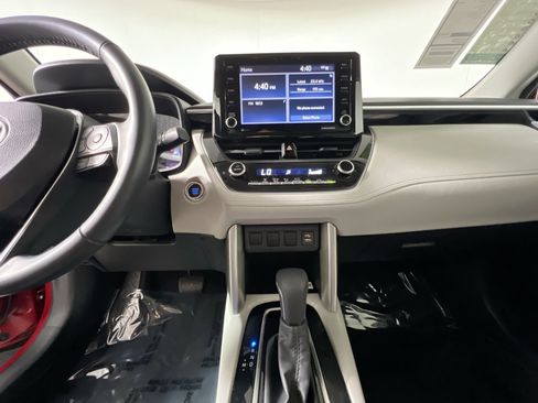 Used 2022 Toyota Corolla Cross LE FWD image 25