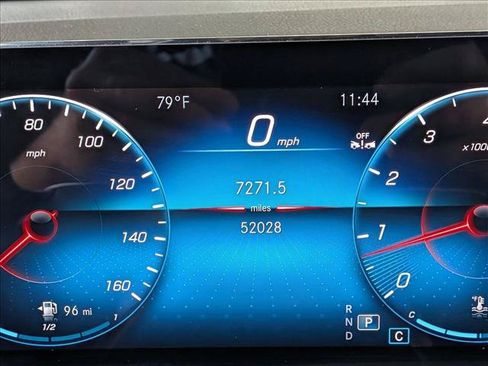 Used 2023 Mercedes-Benz GLB 250 4MATIC image 11