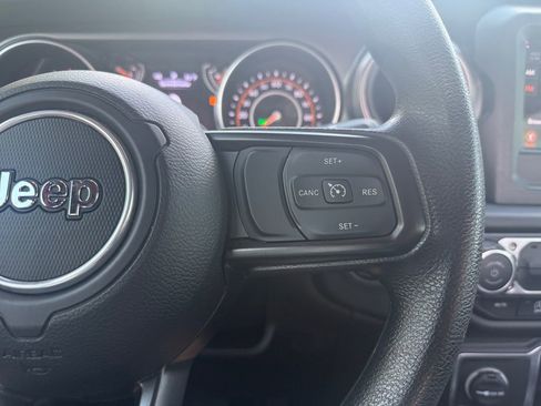 Used 2023 Jeep Gladiator Sport AWD/4WD image 22