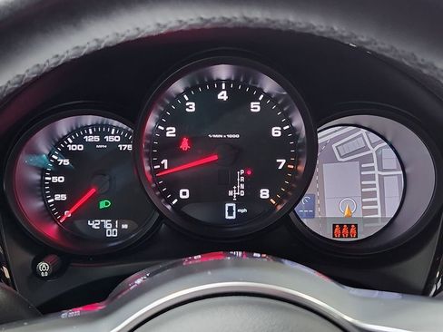 Used 2021 Porsche Macan image 34