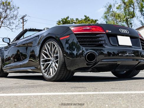 Used 2014 Audi R8 V10 w/ Full Leather Package AWD/4WD image 16