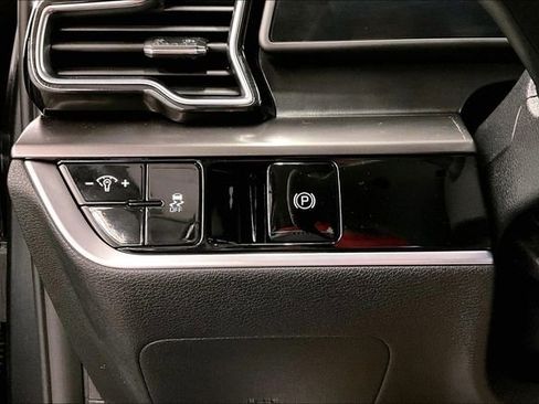 Used 2024 Kia Sportage EX FWD image 37