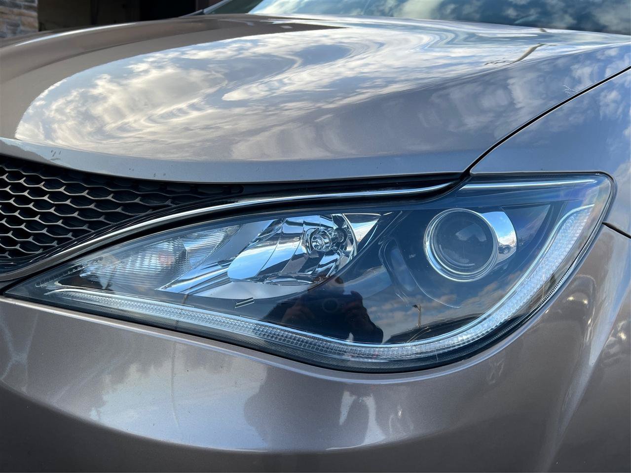 Used 2018 Chrysler Pacifica Limited FWD image 17