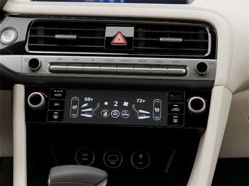 Used 2026 Genesis G70 2.5T Prestige image 15