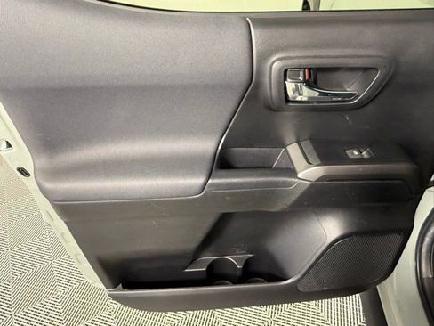 Used 2022 Toyota Tacoma TRD Off-Road w/ Technology Package image 43