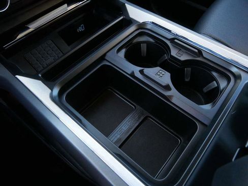 Used 2025 Ford F450 Lariat w/ FX4 Off-Road Package image 25