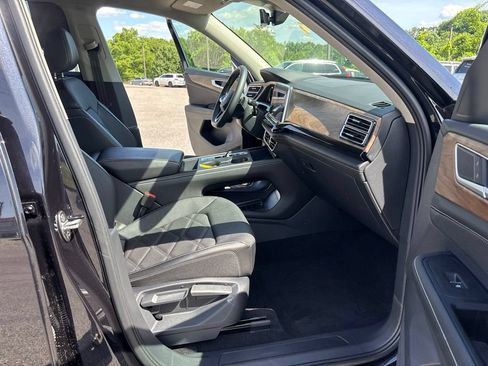 Used 2024 Volkswagen Atlas SE FWD image 24