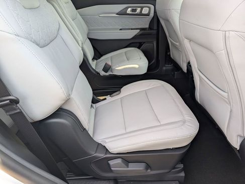 New 2026 Ford Explorer Platinum AWD/4WD image 50