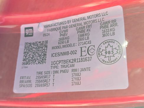 Used 2024 Chevrolet Colorado Trail Boss w/ Technology Package AWD/4WD image 33