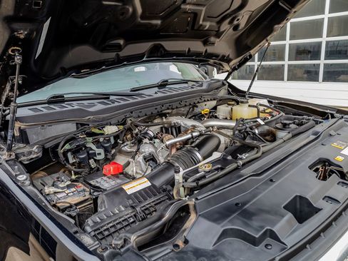 Used 2023 Ford F350 Lariat image 41